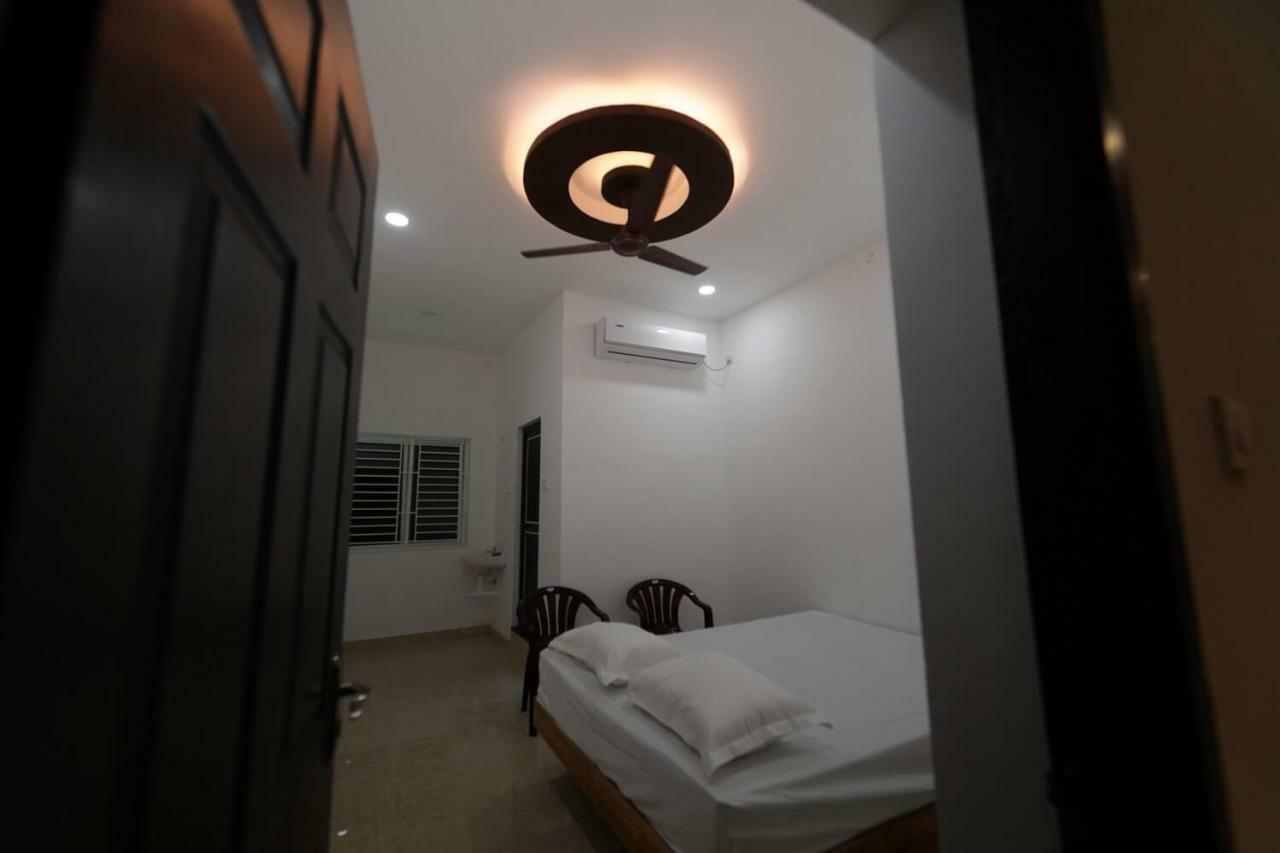 Vg Mahal Hotel Tiruchirappalli Eksteriør billede